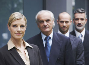 8年服務(wù)經(jīng)驗(yàn)，針對(duì)客戶(hù)不同的現(xiàn)場(chǎng)需求，量身定制租賃方案，選擇傳達(dá)，不僅僅是選擇發(fā)電機(jī)租賃，更是放心!